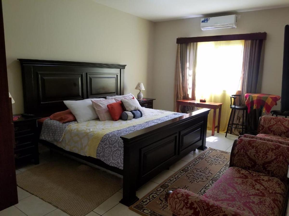 Paradise Villa In Palma Real La Ceiba Phòng bức ảnh